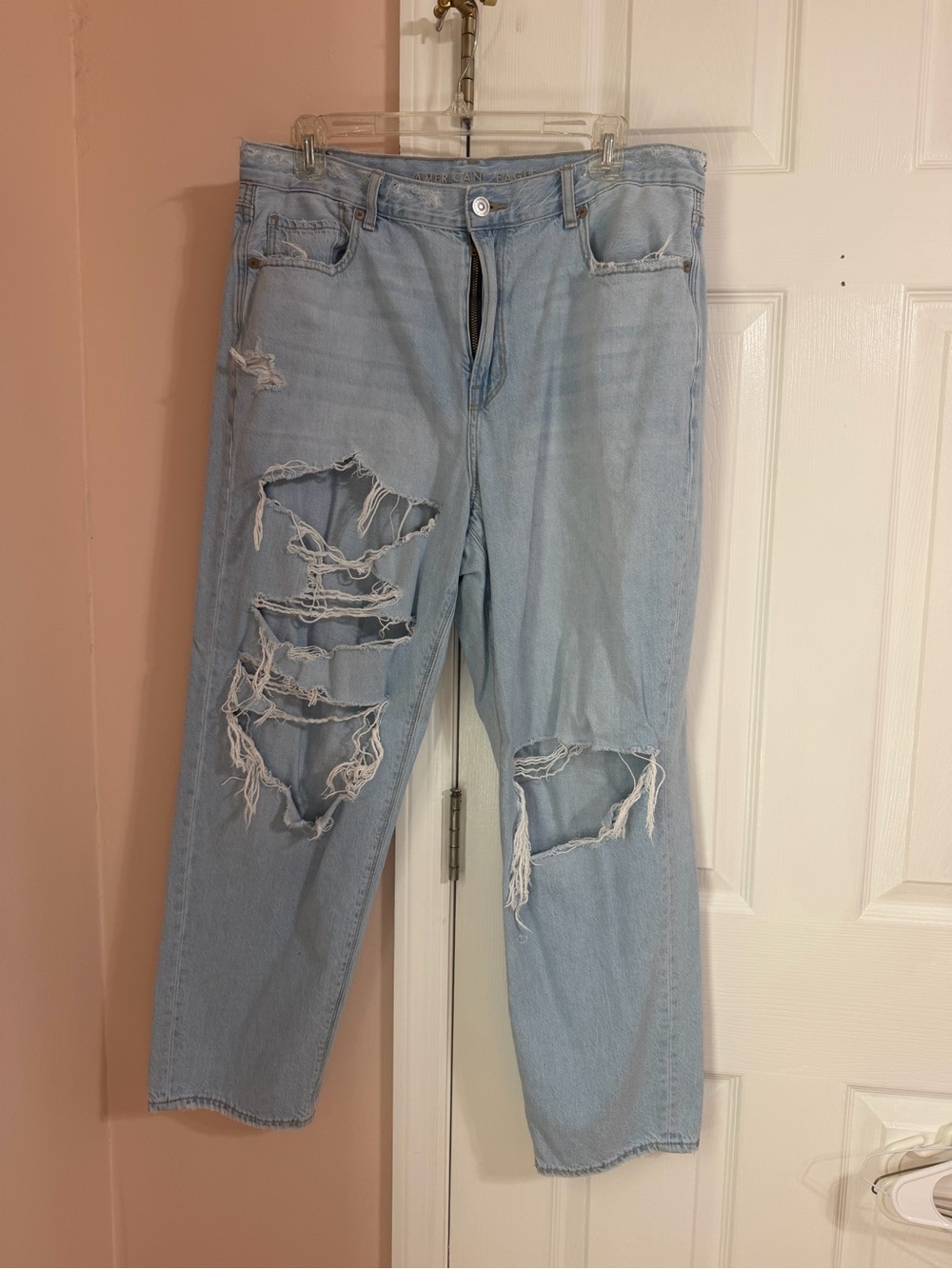American Eagle Mom Jeans - Light Wash Distressed Ripped